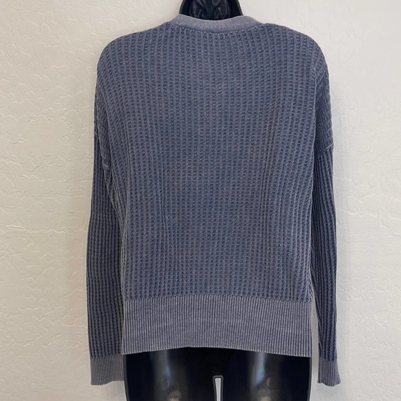 Hello Nite NWT Deep V Cardigan Vintage Indigo Blue Washed Medium - Picture 6 of 9